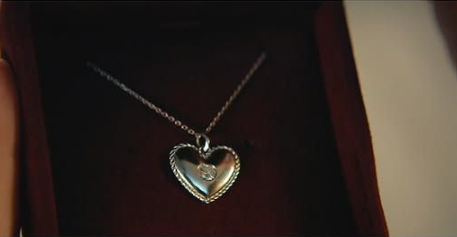 RÉVÉLIAA Vintage Rope-Border Heart Diamond Pendant in 18K White Gold